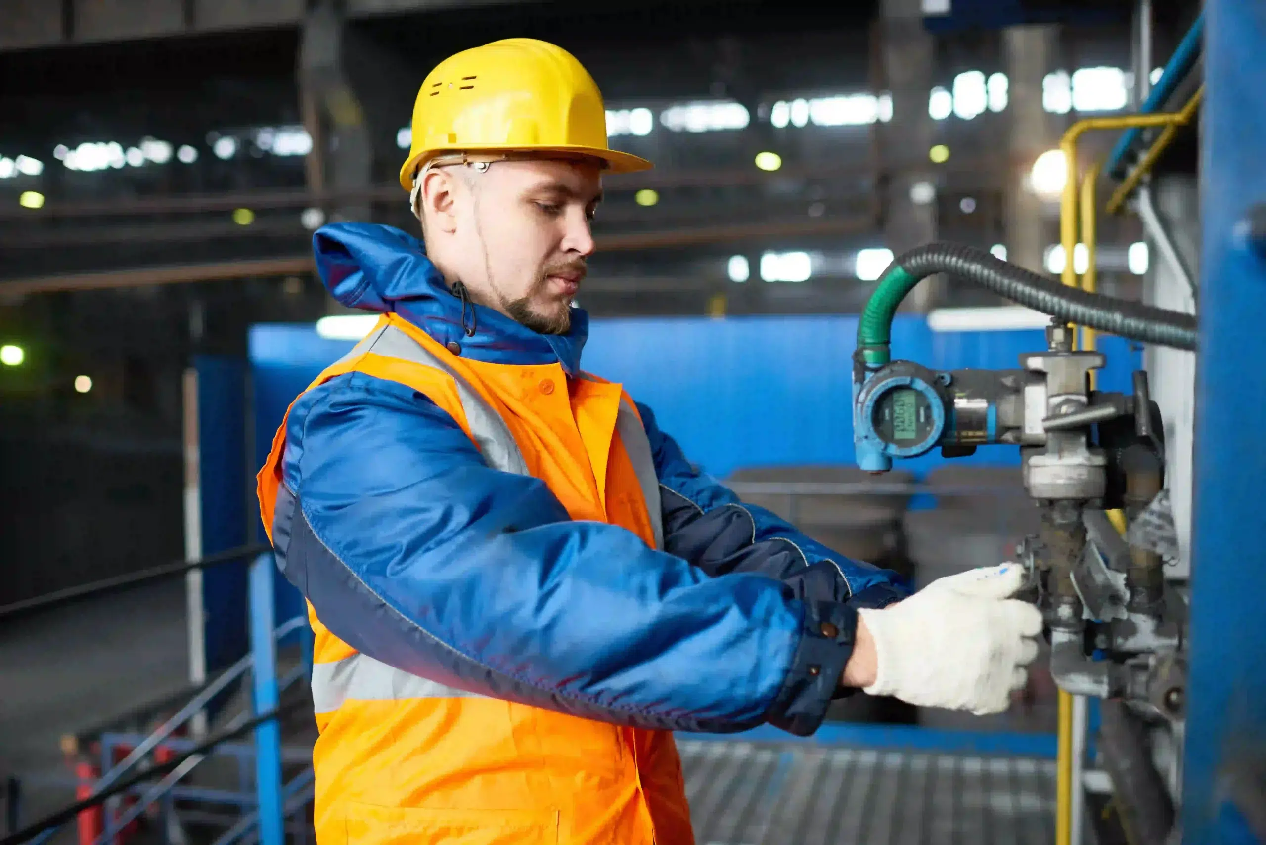 Home 79 Industrial worker in a hazardous area facility where real-time location tracking supports emergency mustering and lone worker safety