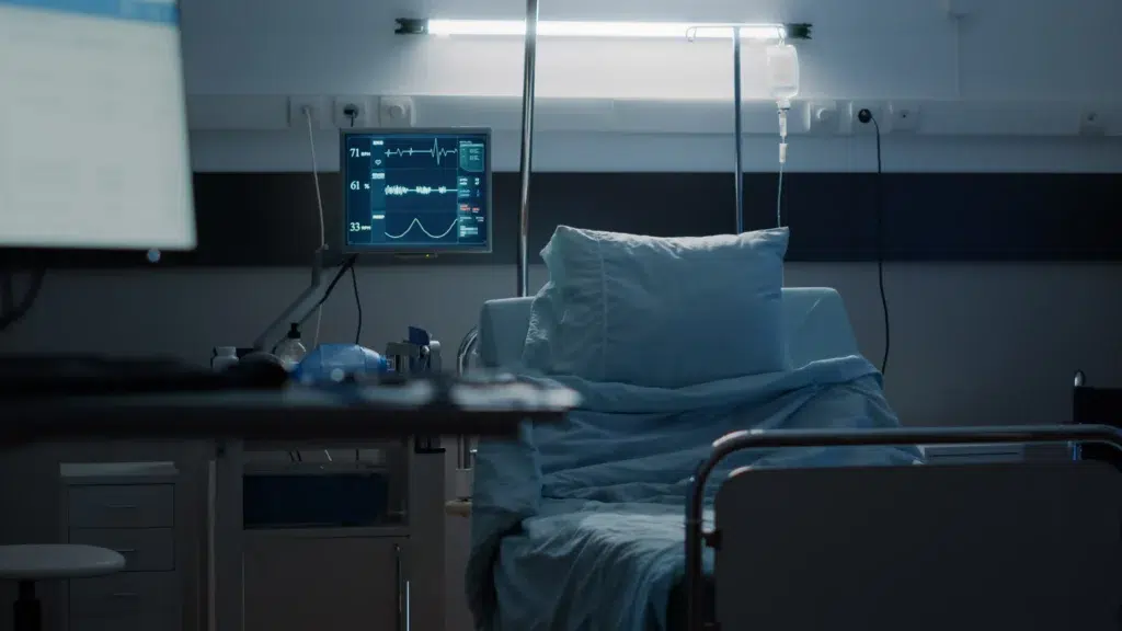 Healthcare Asset Tracking: How Hospitals Use RTLS to Find Equipment Faster 1 Empty hospital ward designed with medical equipment ready for patient care